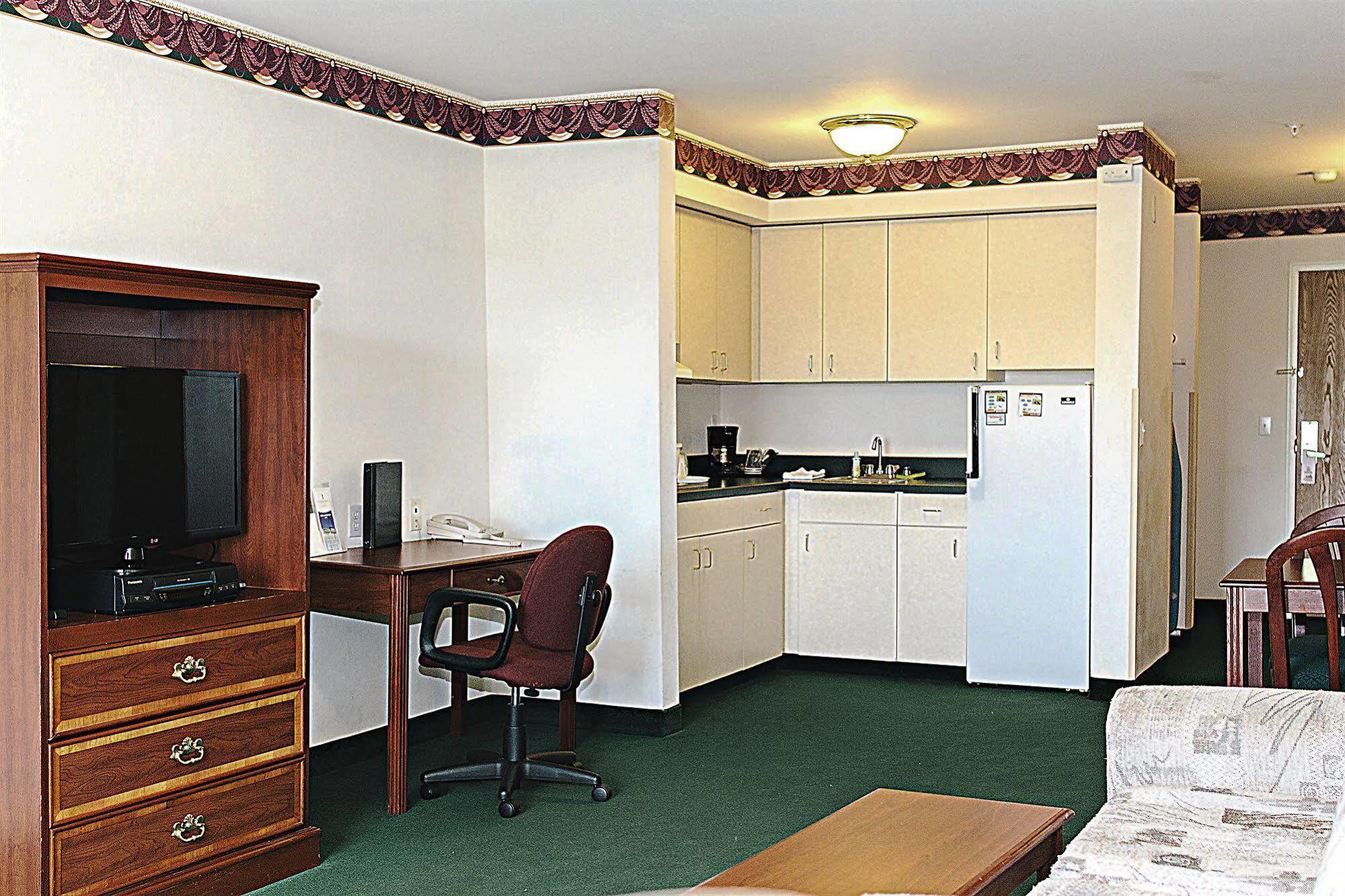 Fairbridge Inn & Suites Dupont Zewnętrze zdjęcie